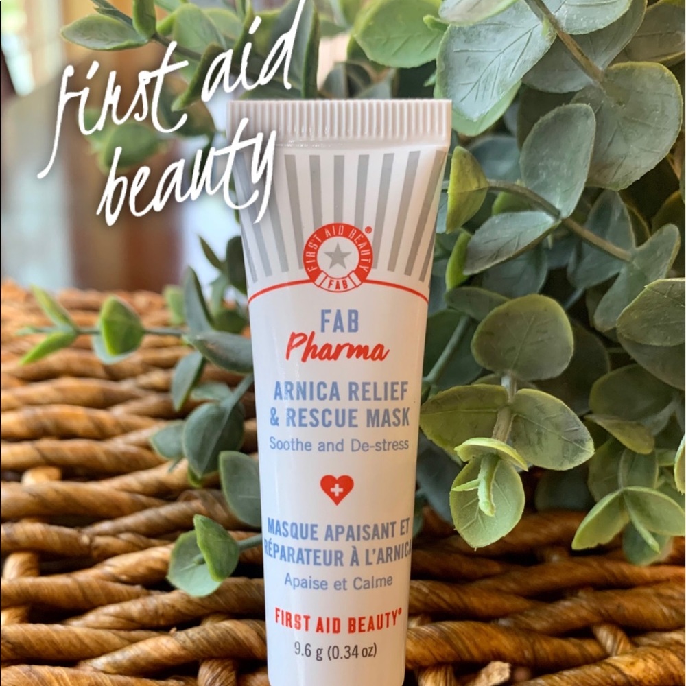 First Aid Beauty Arnica Relief & Rescue Mask